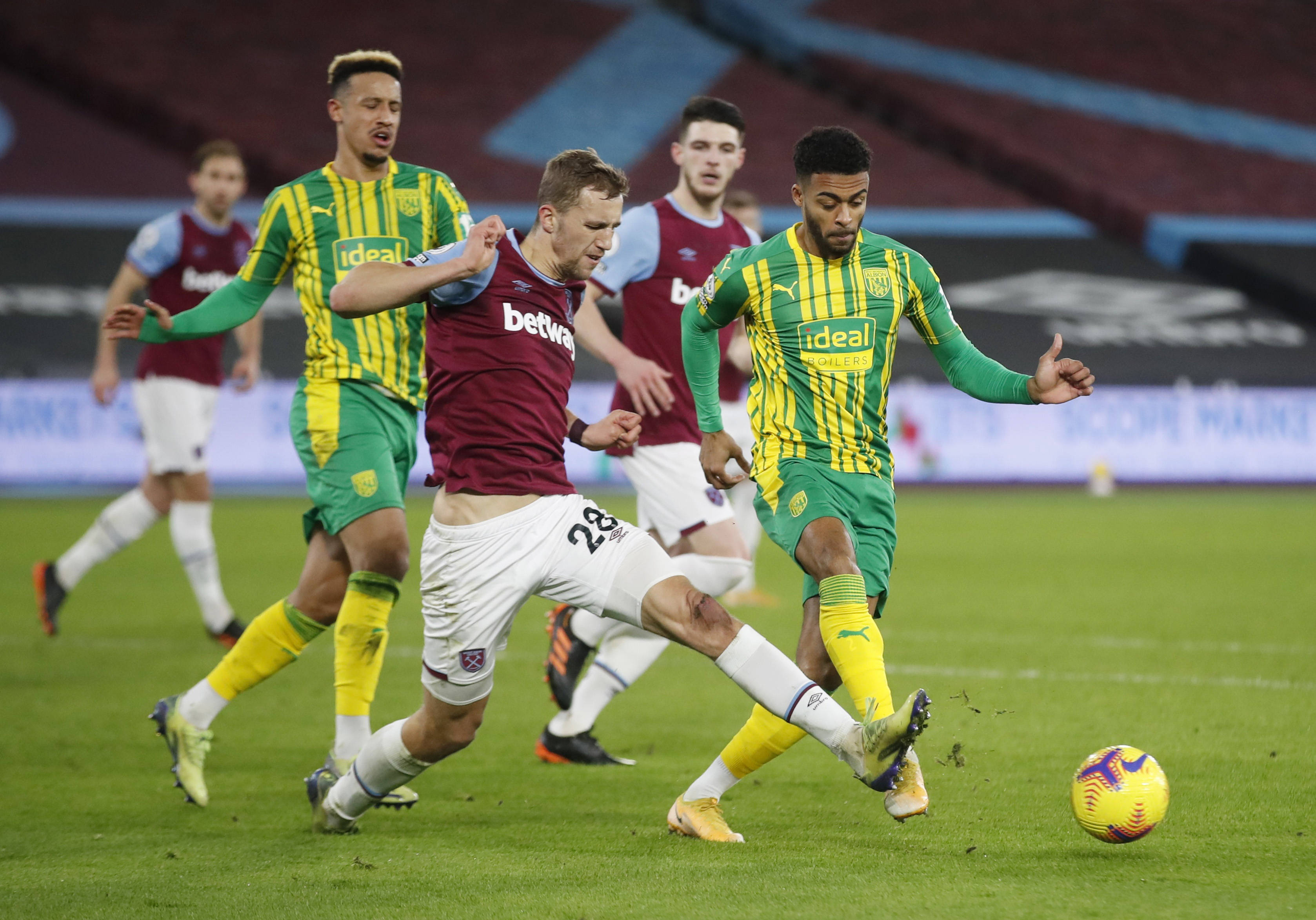 得了压倒性 得了压倒性